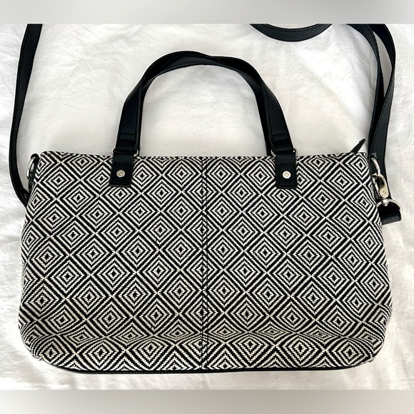 Jewell by Thirty-One Black and White Geometric Bag with shoulder strap. - Picture 3 of 12